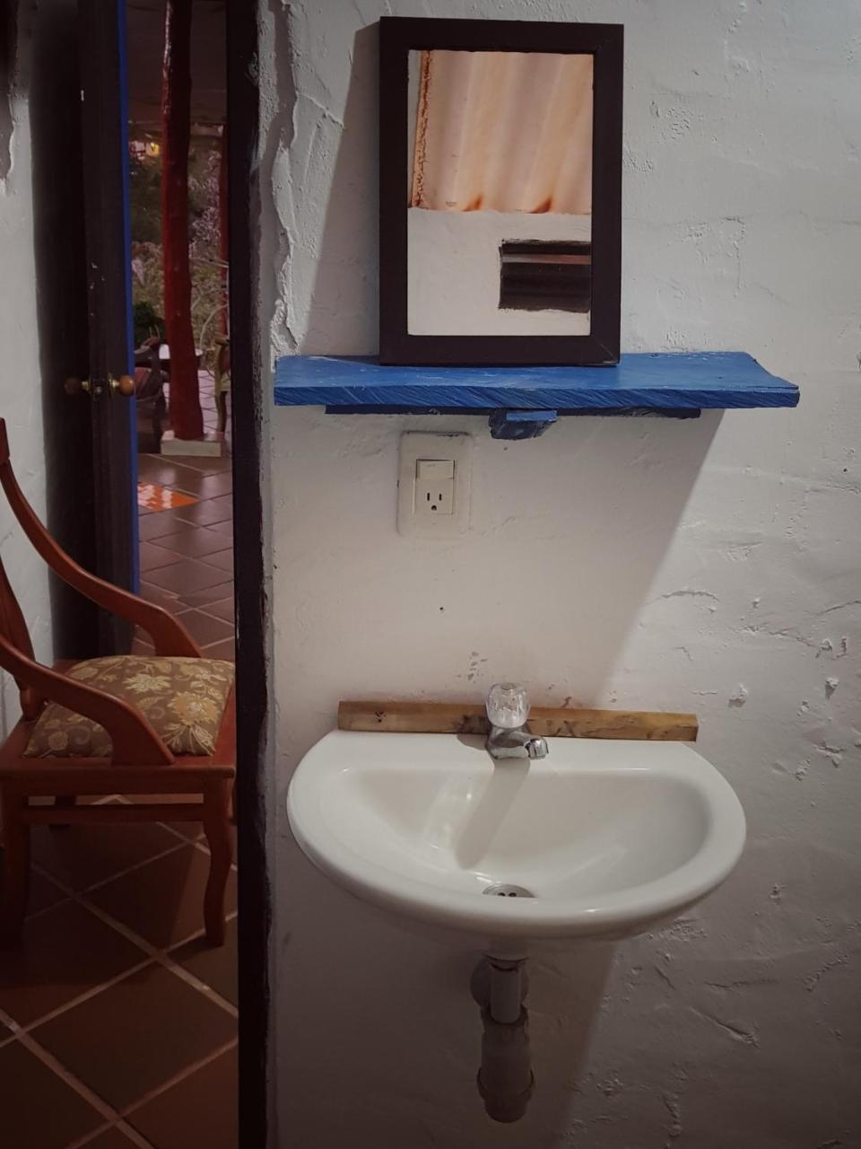 Hostal Eco Language